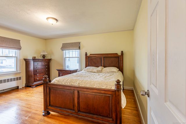 49 Somerset Street, West Hartford, CT 06110