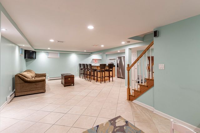 49 Somerset Street, West Hartford, CT 06110