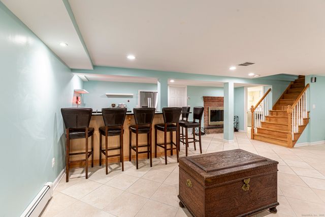 49 Somerset Street, West Hartford, CT 06110