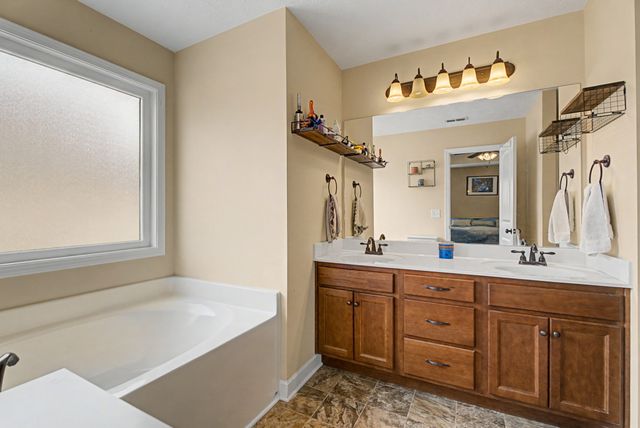 2505 Auldridge Dr, Christiana, TN 37037