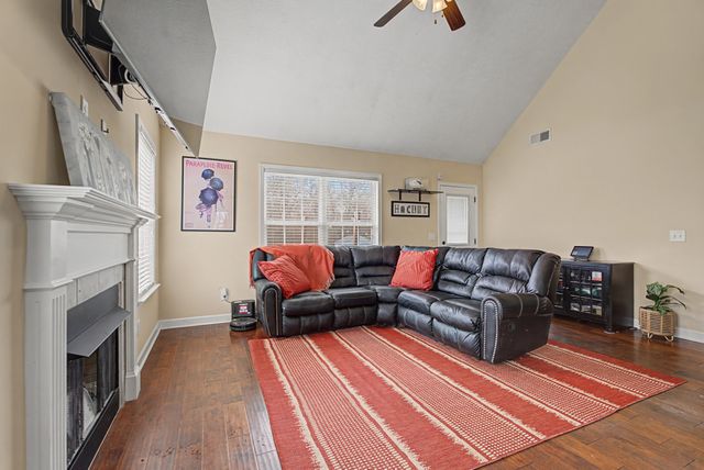 2505 Auldridge Dr, Christiana, TN 37037