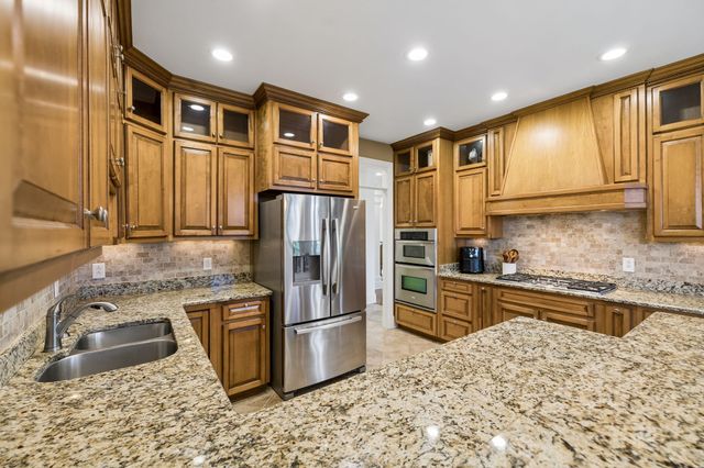 621 Gardenia Way, Murfreesboro, TN 37130