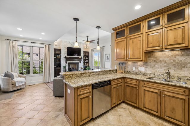 621 Gardenia Way, Murfreesboro, TN 37130