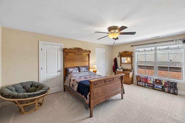 621 Gardenia Way, Murfreesboro, TN 37130