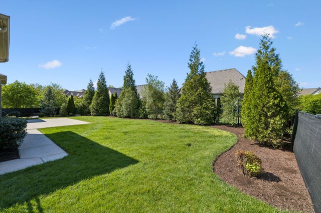 621 Gardenia Way, Murfreesboro, TN 37130