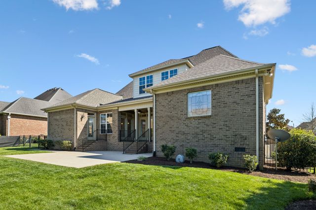 621 Gardenia Way, Murfreesboro, TN 37130