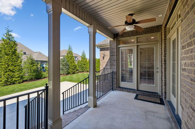 621 Gardenia Way, Murfreesboro, TN 37130