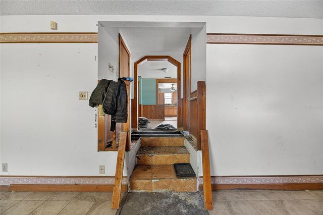 311 S WEBB ROAD, Plant City, FL 33566