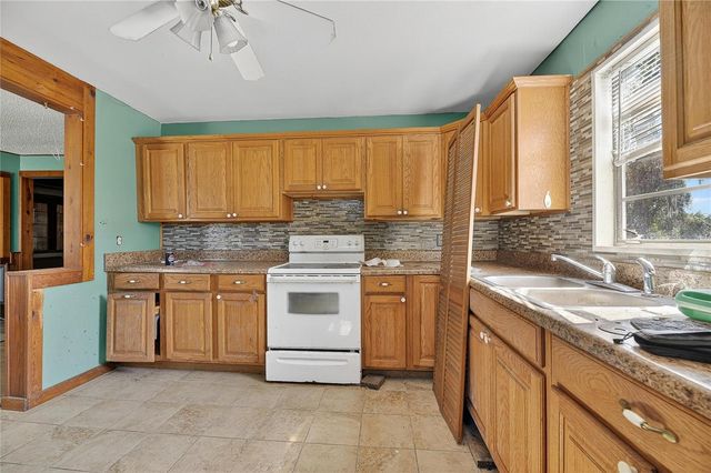 311 S WEBB ROAD, Plant City, FL 33566