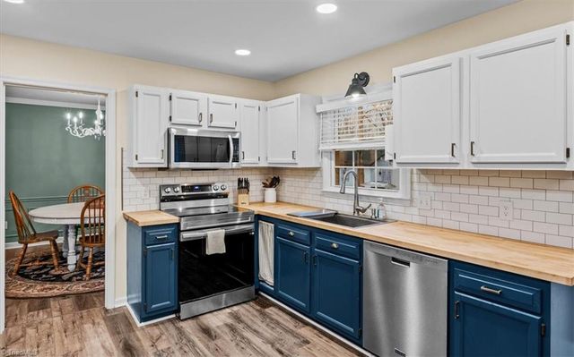 1111 New Hampshire Drive, Jamestown, NC 27282