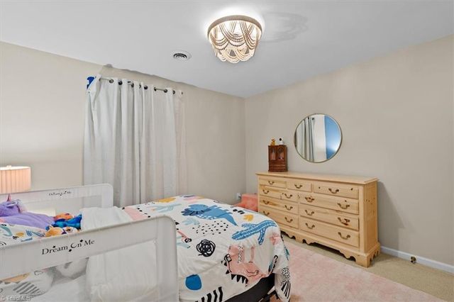 1111 New Hampshire Drive, Jamestown, NC 27282