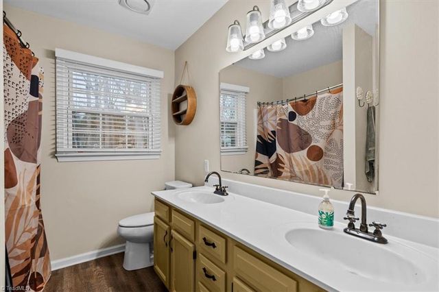 1111 New Hampshire Drive, Jamestown, NC 27282