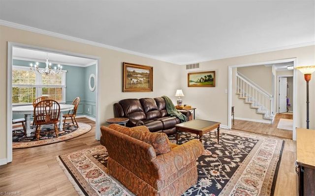 1111 New Hampshire Drive, Jamestown, NC 27282