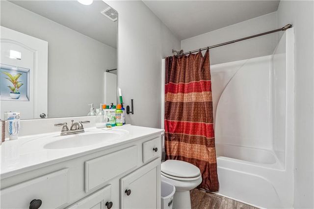 659 Lynnfield Drive, Lawrenceville, GA 30045