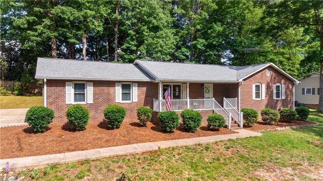 1437 Plantation Circle, Asheboro, NC 27205