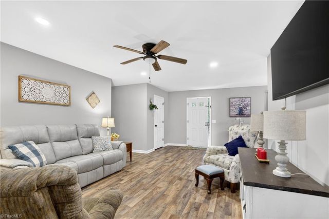 1437 Plantation Circle, Asheboro, NC 27205