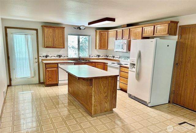 7808 Egret Drive SE, Olympia, WA 98513