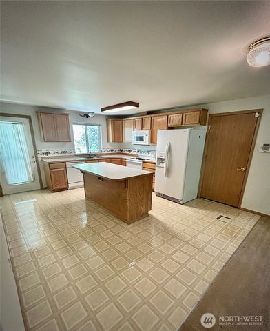 7808 Egret Drive SE, Olympia, WA 98513