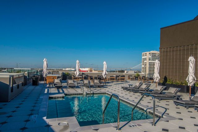 5 Gadsdenboro Street Apt 312, Charleston, SC 29401