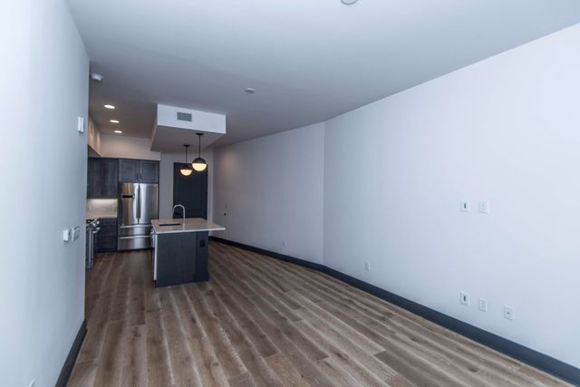 5 Gadsdenboro Street Apt 312, Charleston, SC 29401