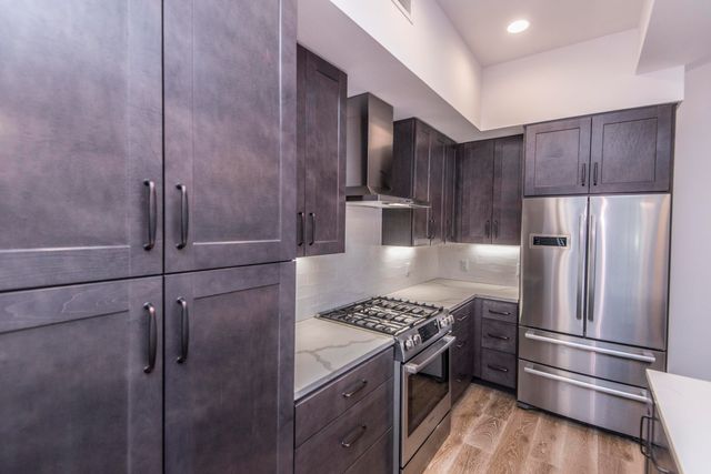 5 Gadsdenboro Street Apt 312, Charleston, SC 29401