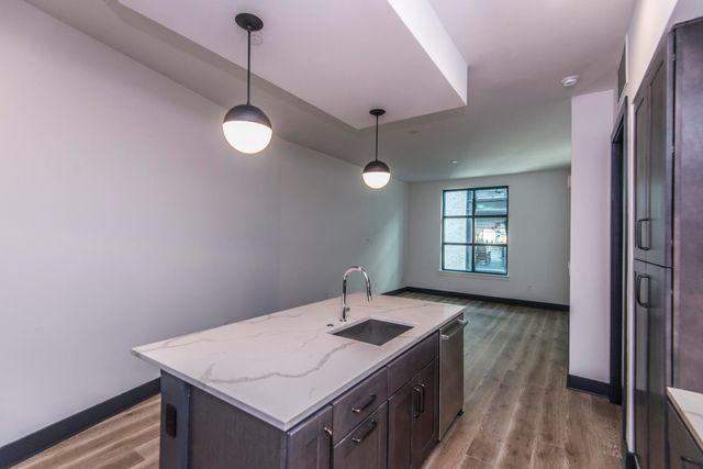 5 Gadsdenboro Street Apt 312, Charleston, SC 29401