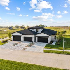 18108 Cooper Street, Gretna, NE 68028