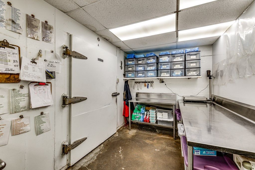 Image 31 of property listing at 114 N Washington Street, Bronte, TX 76933