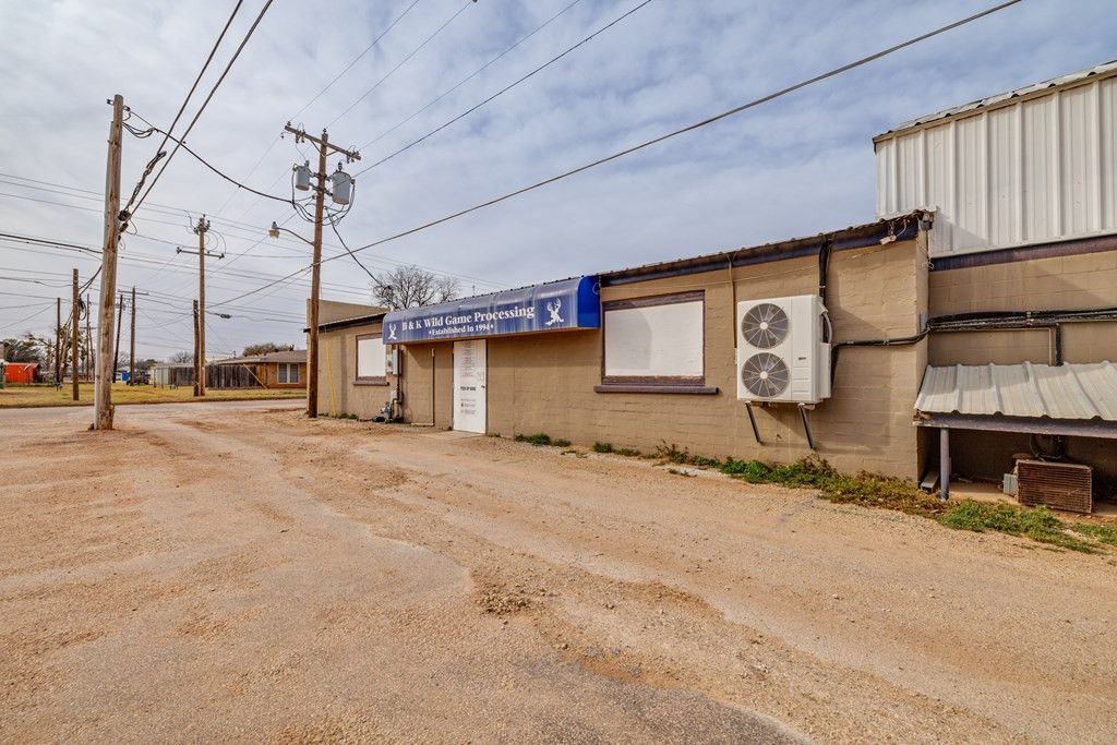 Image 55 of property listing at 114 N Washington Street, Bronte, TX 76933