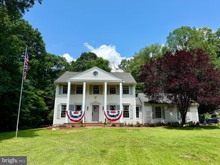 58 HIGHLAND DR, Fleetwood, PA 19522