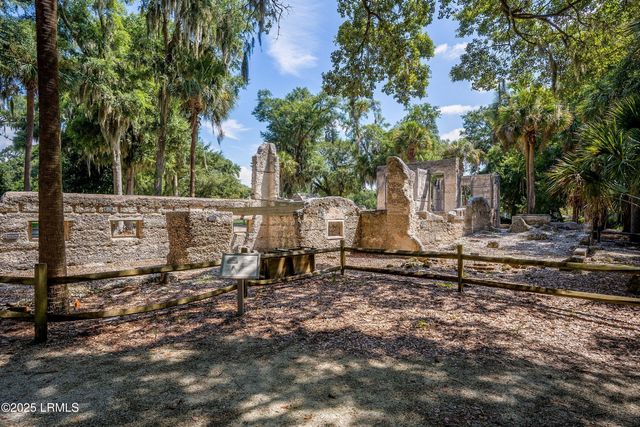 161 Locust Fence Road, St. Helena Island, SC 29920