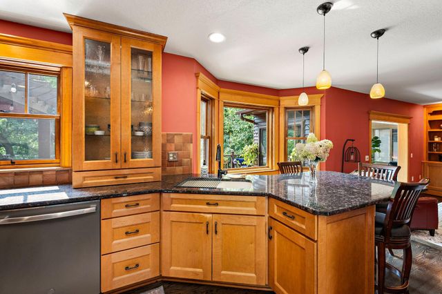 12155 Gantry Lane, Apple Valley, MN 55124