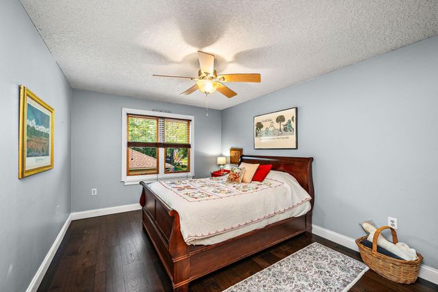 12155 Gantry Lane, Apple Valley, MN 55124
