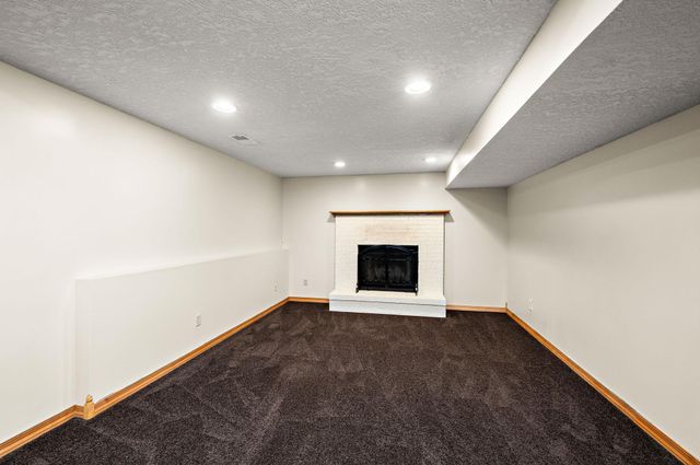 12155 Gantry Lane, Apple Valley, MN 55124