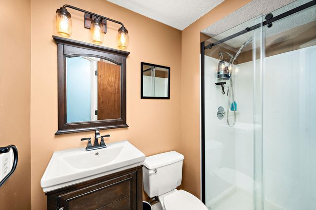 12155 Gantry Lane, Apple Valley, MN 55124