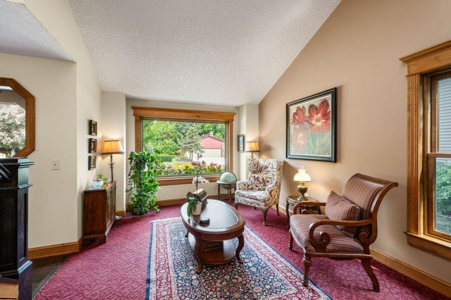 12155 Gantry Lane, Apple Valley, MN 55124