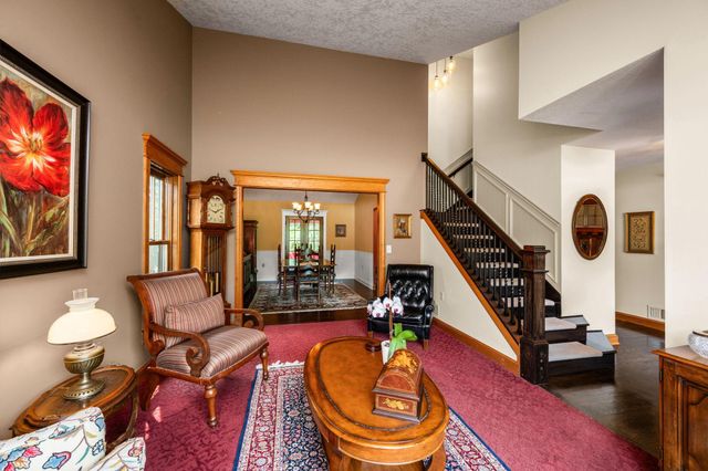 12155 Gantry Lane, Apple Valley, MN 55124