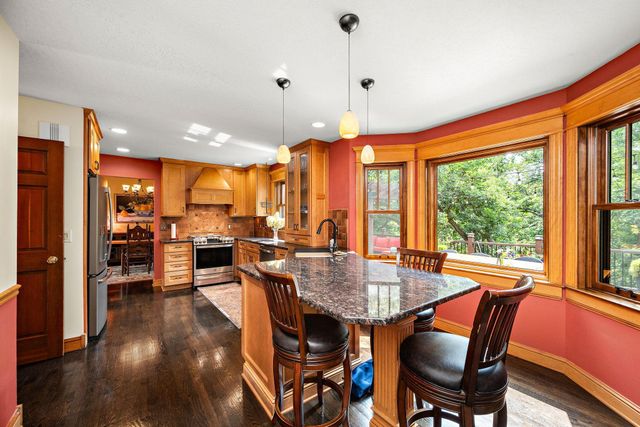12155 Gantry Lane, Apple Valley, MN 55124