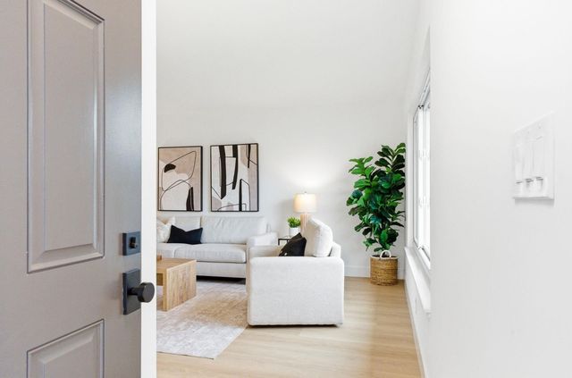 1111 1111 Stellar Way, Milpitas, CA 95035