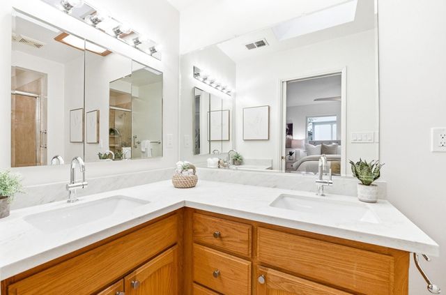 1111 1111 Stellar Way, Milpitas, CA 95035