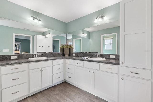 11405 ZIMMERMAN PATH, Oxford, FL 34484