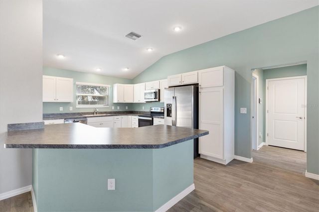 11405 ZIMMERMAN PATH, Oxford, FL 34484