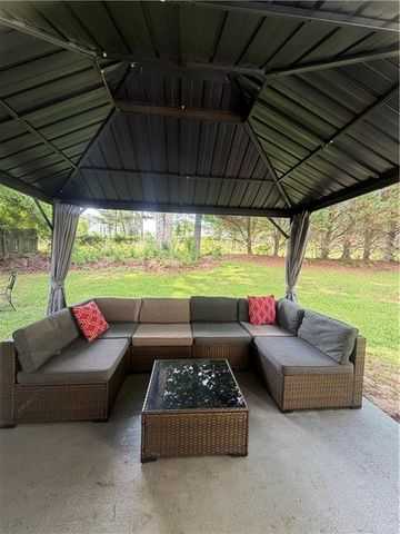 910 Burning Bush Drive, Loganville, GA 30052