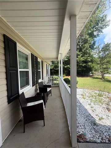 910 Burning Bush Drive, Loganville, GA 30052