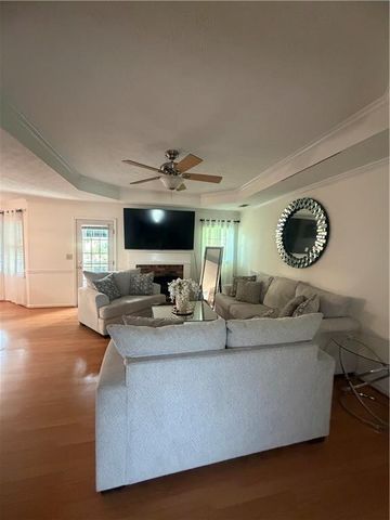 910 Burning Bush Drive, Loganville, GA 30052