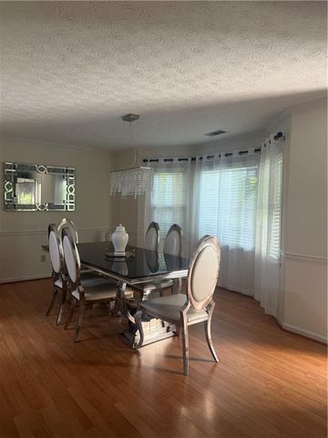 910 Burning Bush Drive, Loganville, GA 30052