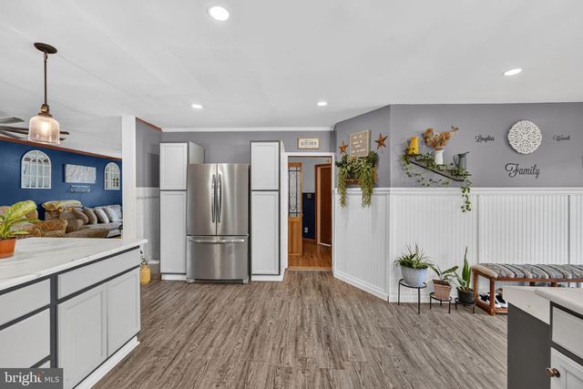 1810 MEETINGHOUSE RD, Upper Chichester, PA 19061