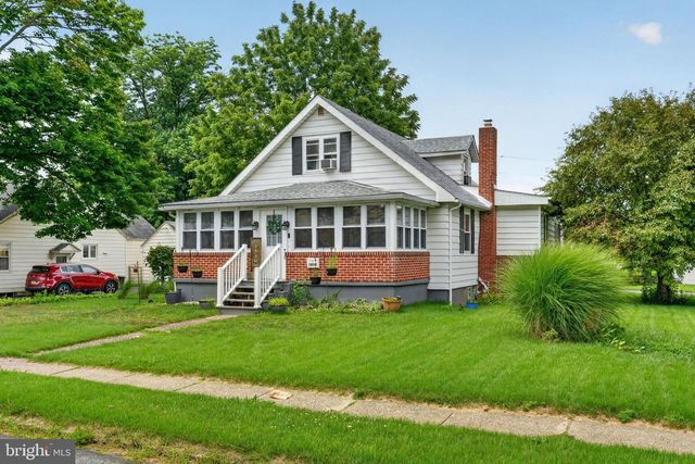 1810 MEETINGHOUSE RD, Upper Chichester, PA 19061