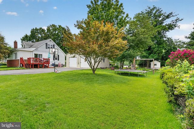 1810 MEETINGHOUSE RD, Upper Chichester, PA 19061