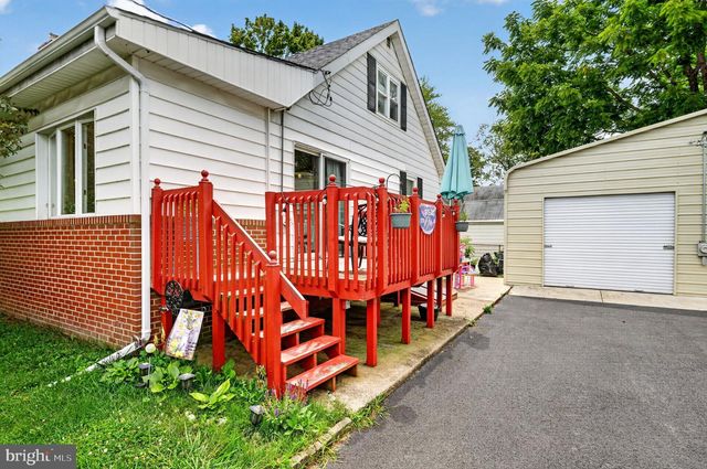 1810 MEETINGHOUSE RD, Upper Chichester, PA 19061